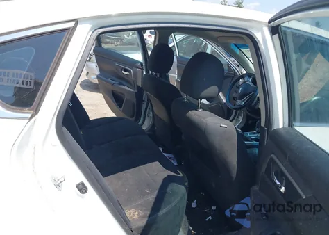 2015 Nissan Altima 2.5/2.5 S/2.5 Sl/2.5 Sv из США, поврежденный, VIN 1N4AL3AP2FC276895